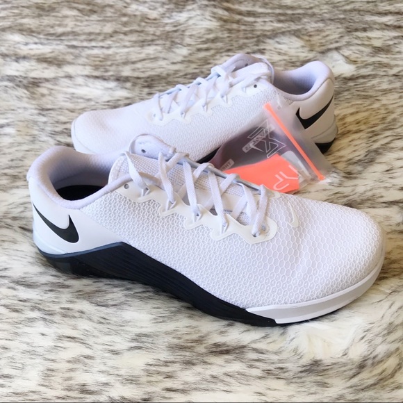 metcon 5 white black